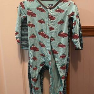 Kickee trucks and trees